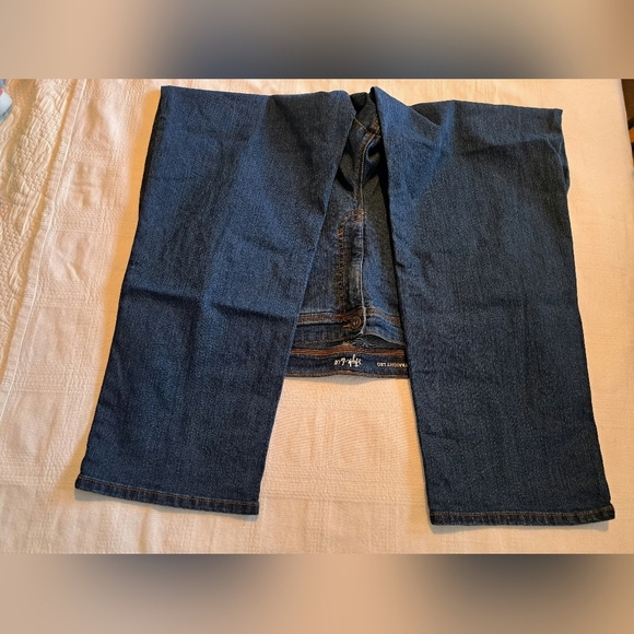 Style & Co women's size 24W dark wash jeans with stretch, EUC - Picture 5 of 6